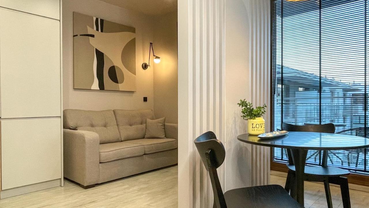 Comfortable 1-Room Apartment Close To The Center Warszawa Eksteriør billede